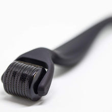 Load image into Gallery viewer, Groomarang &#39;Rock n Roll&#39; Beard and Hair Growth Derma Roller - 0.5mm